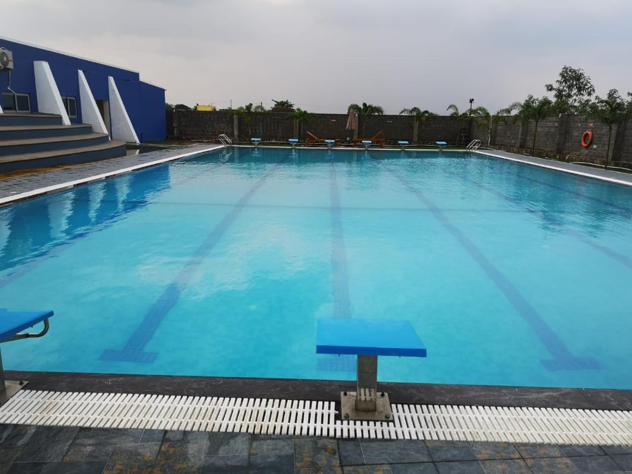 Silver Stone Park Resort, Kovilpatti Bagian luar foto