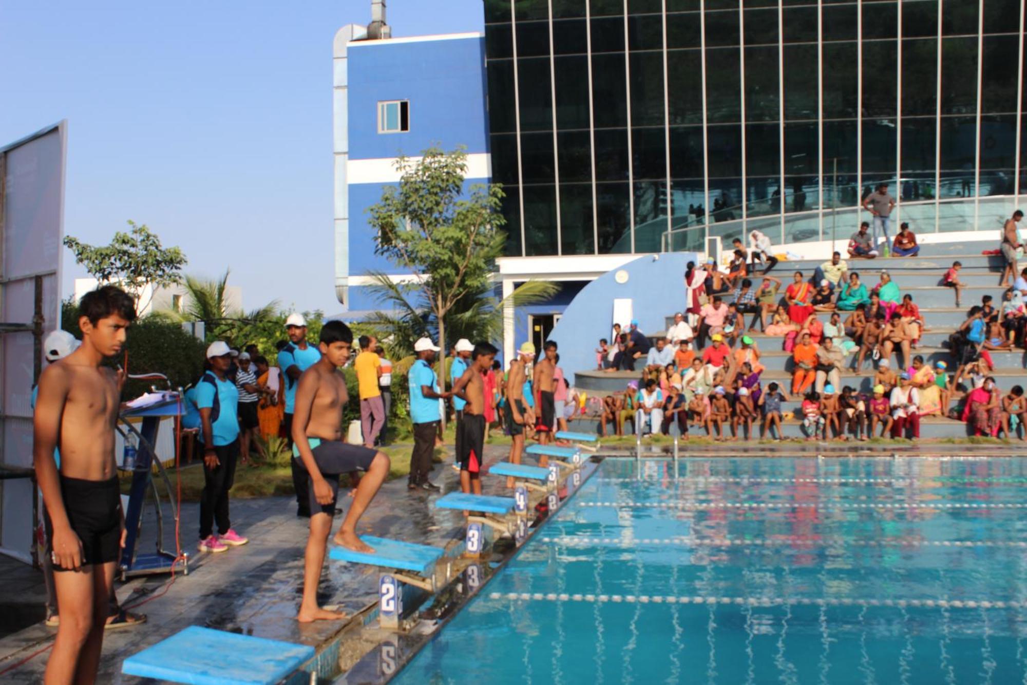 Silver Stone Park Resort, Kovilpatti Bagian luar foto